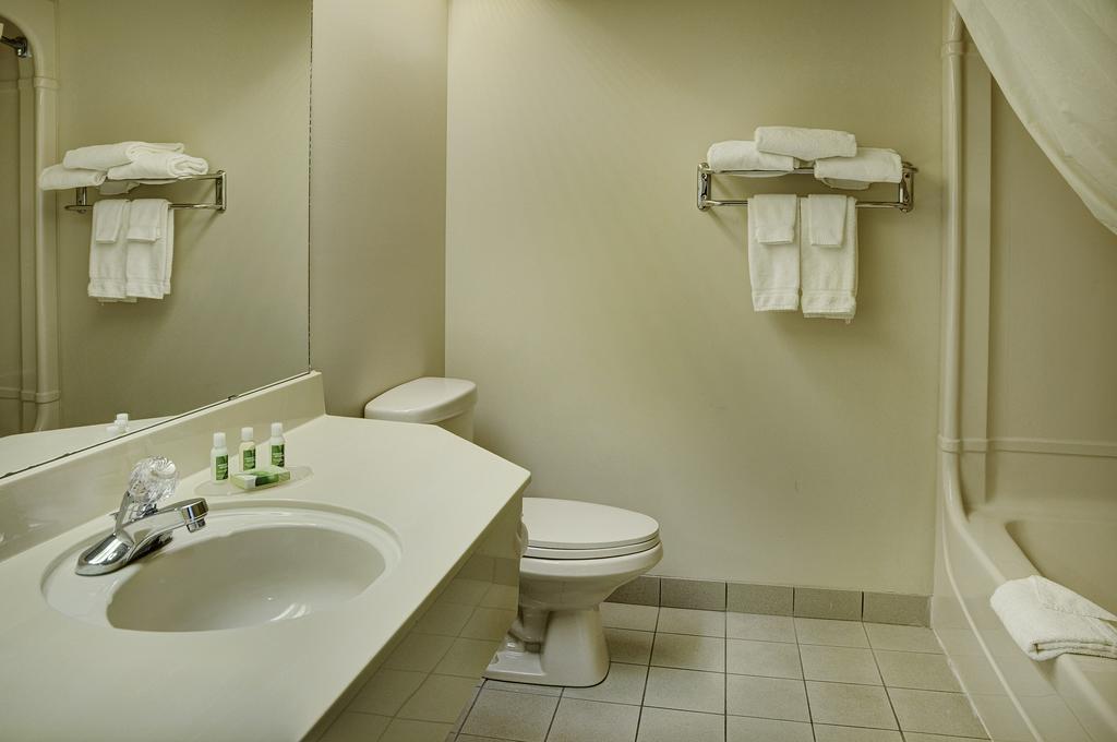 Lakeview Inns & Suites - Brandon Eksteriør bilde